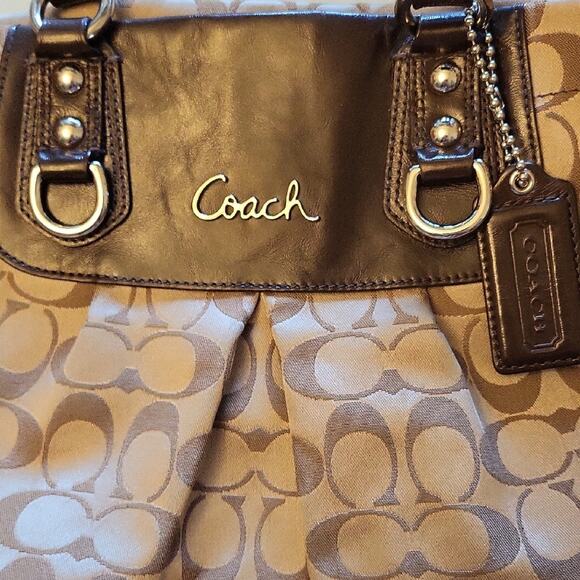 Coach Brown and Tan Leather Shoulder Bag F15510 - Picture 4 of 16